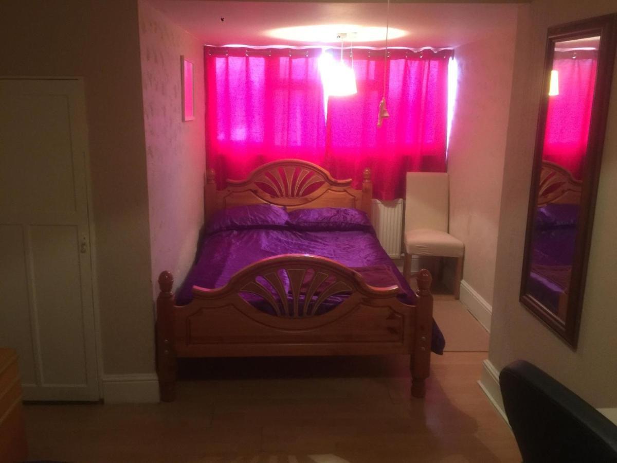 Dach Apartments - Cozy 3 Bed Apartment In Hendon Edgware Zewnętrze zdjęcie